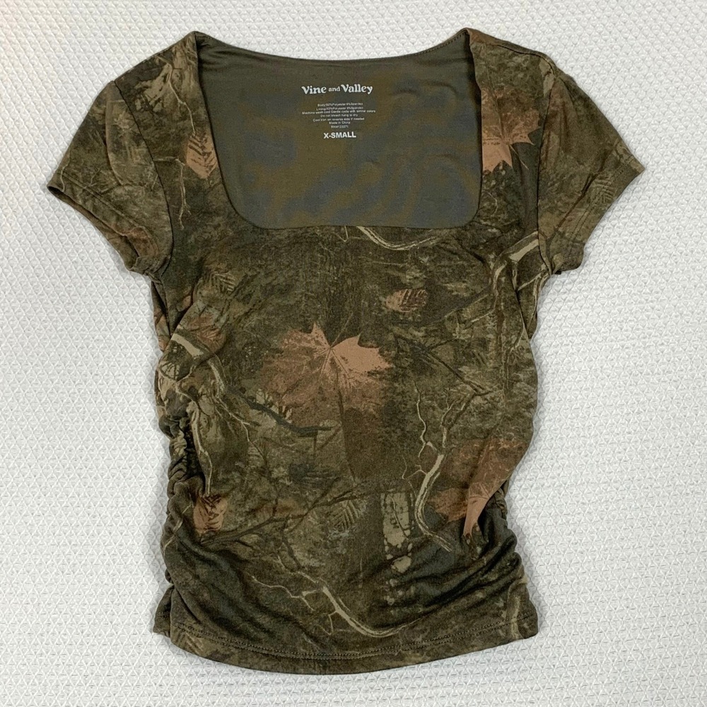 Vine and Valley Top Womens XS Camo Leaf Print Ruched Square Neck Crop Tee